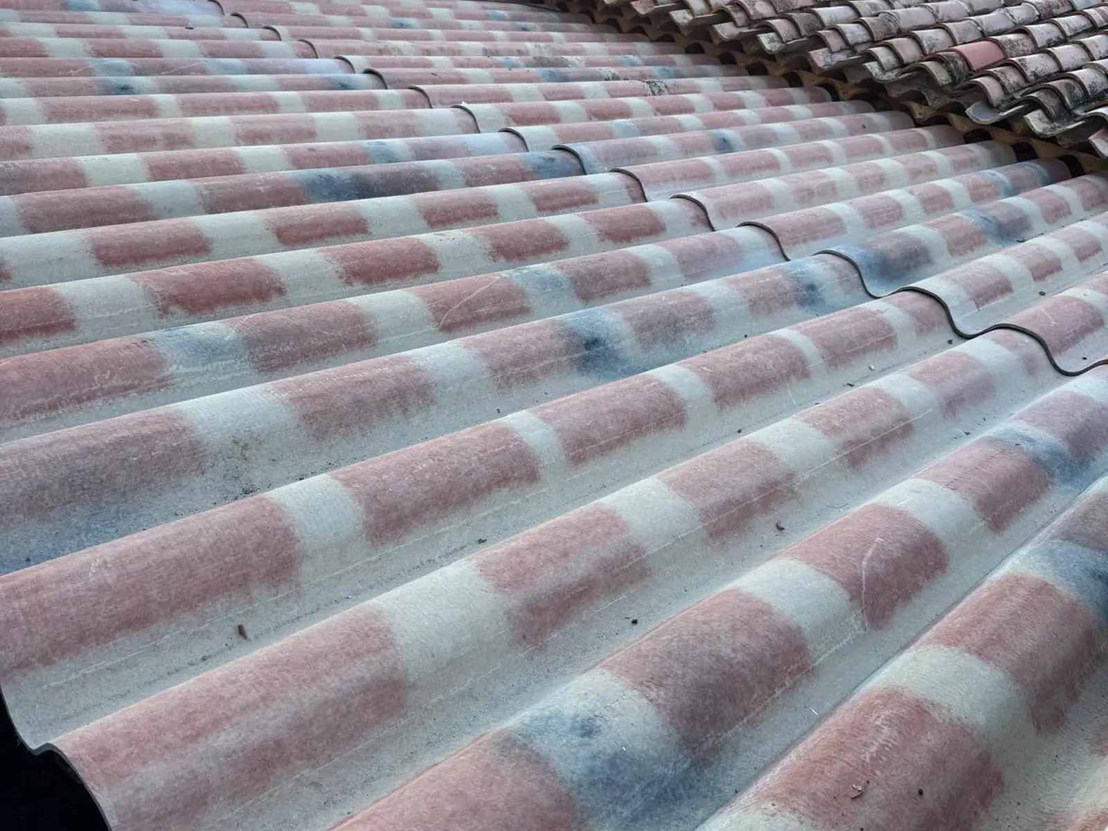 Rénovation de couverture en tuiles anciennes